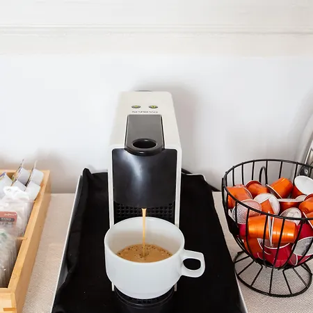 Divino Boutique 锡切斯